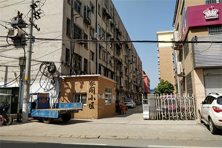 曹家梁街232号附31号3室1厅1卫30万80m2简装出售